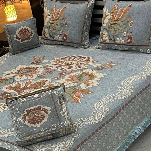 4Pc Velvet Jacquard Bedsheet - Image 2