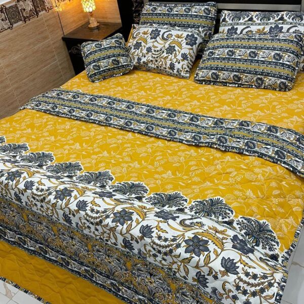 7-Piece Printed Comforter Set – Luxurious & Cozy